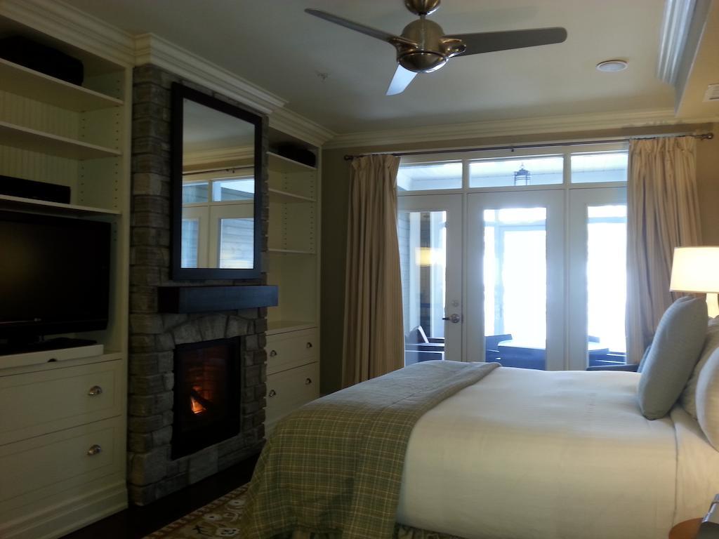Touchstone Resort On Lake Muskoka Bracebridge Room photo