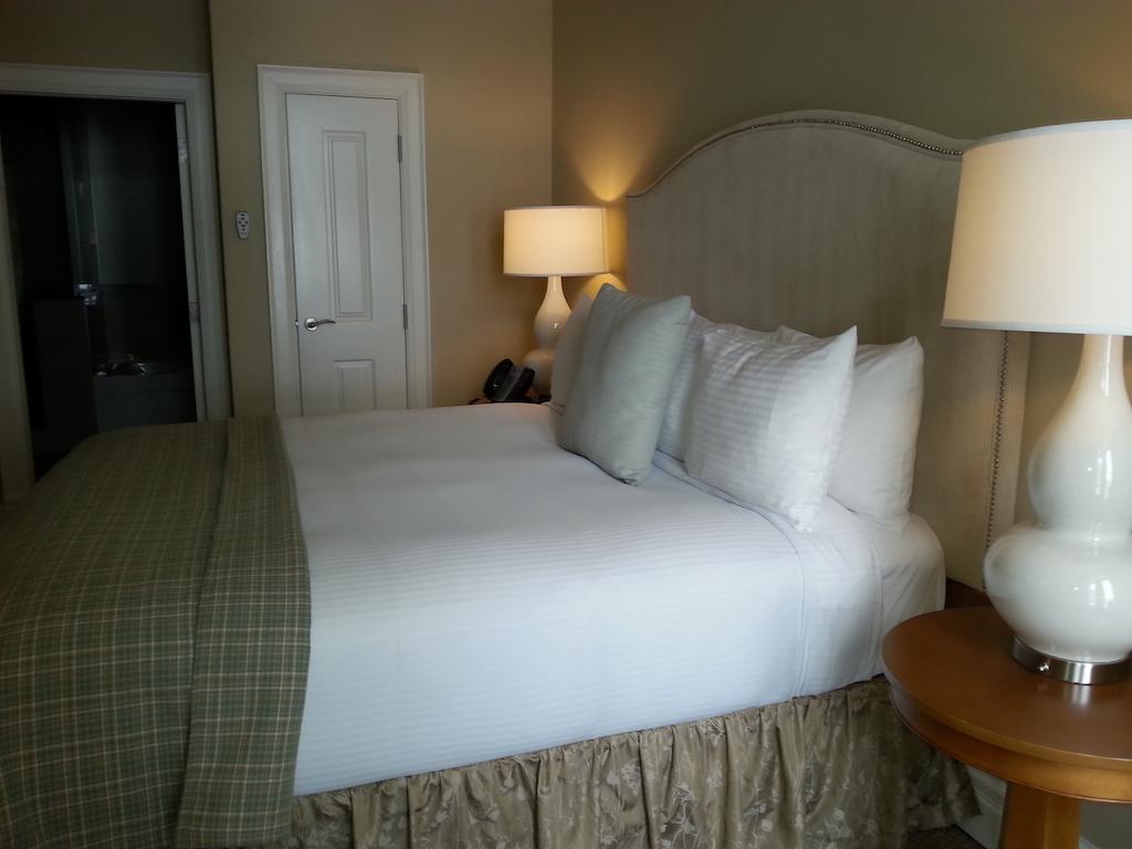 Touchstone Resort On Lake Muskoka Bracebridge Room photo